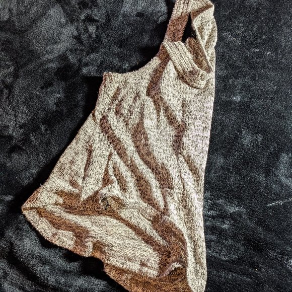 Seductions - Cropped Halter top - Picture 3 of 3